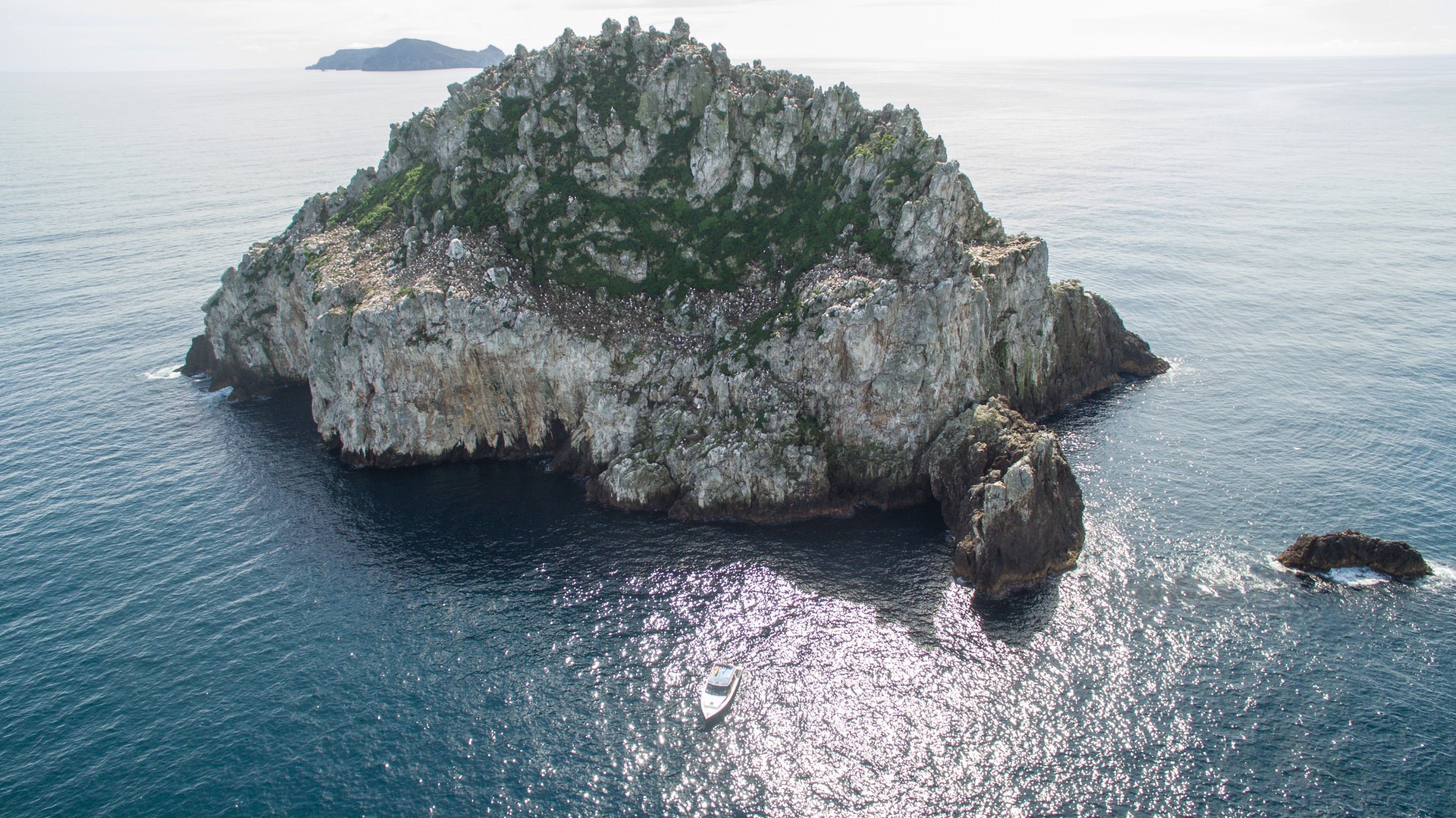 DJI_0023 – Poor, Knights, marine, reserve, Pinnacles, Tie Dye, Tie, Dye, Aerial, quad, quadcopter, crispin, nz, new, zealand, new zealand